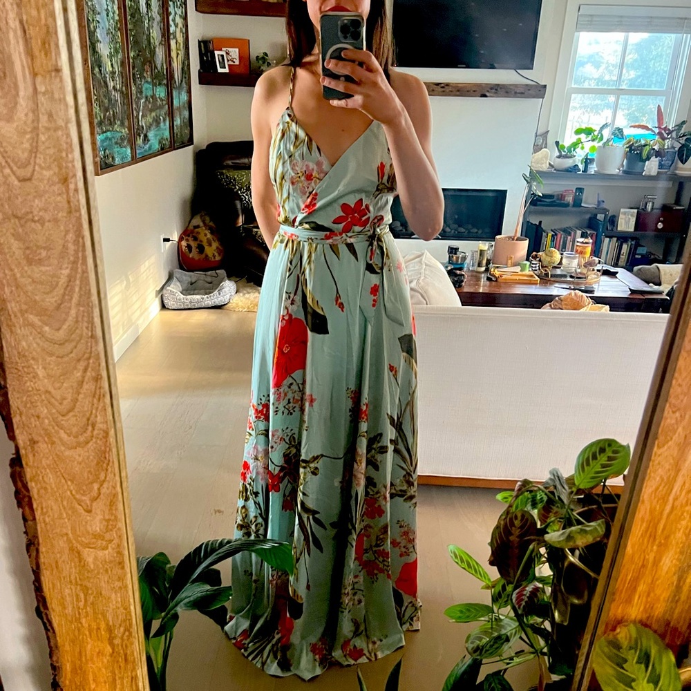 Lulu’s backless maxi dress size S